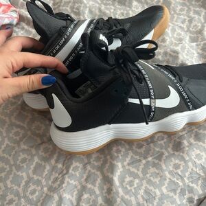 Volleyball/Basketball Shoes